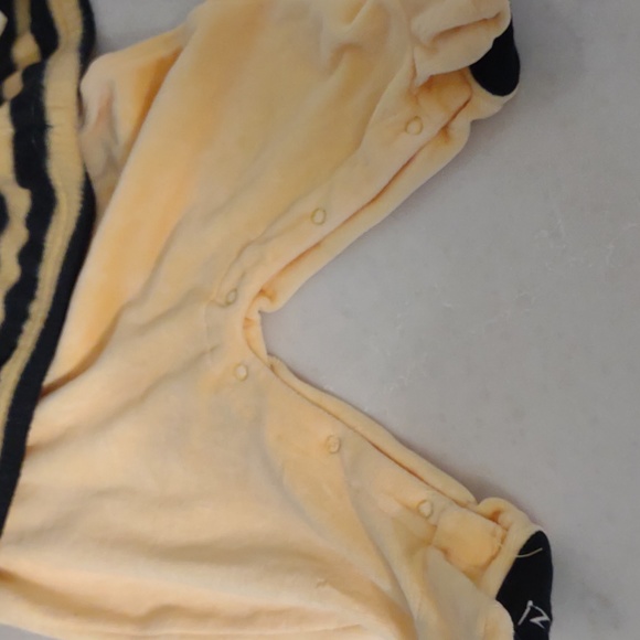 First Moments Babies Bumblebee Bodysuit Onesie Dress Up Halloween Costume 6/9M - Picture 7 of 11